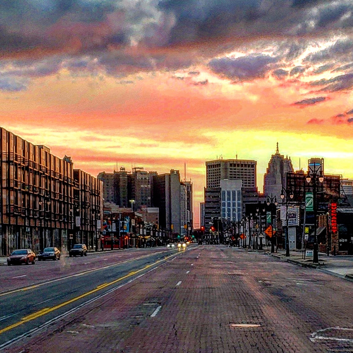 jamesxxcc's tweet photo. A Detroit sunrise!
#313detroit #downtowndetroit #corktowndetroit #michiganavenue #fridaymorning #streetsofdetroit https://t.co/0J5V9goLvd