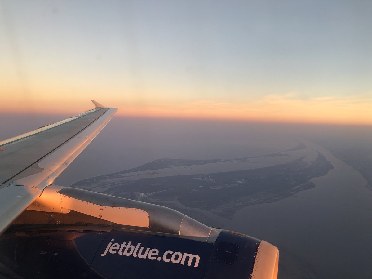 One10thPerfect's tweet photo. Oh hi @NASA @NASAKennedy You look marvelous tonight from @jetblue  #wingenvy #florida #noplacelikehome https://t.co/jMms9YIxzt