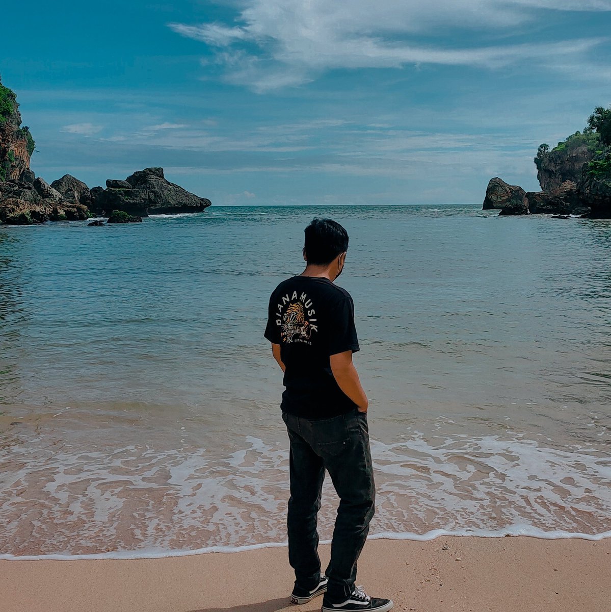 zulham_aa's tweet photo. #FotoProfilBaru https://t.co/cpOROyqe68