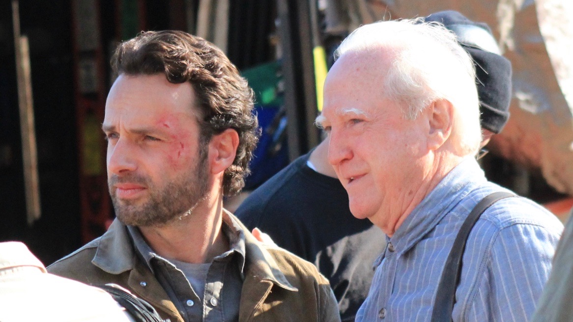 #TheWalkingDead October 2011 📸#BehindTheScenes #RickGrimes #AndrewLincoln #ScottWilson #Hershel