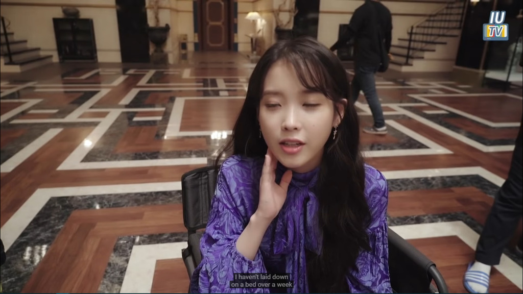 IuSmol's tweet photo. i haven’t laid down on a bed in over a week #PLEASEREST
💜#IU #이지은 #아이유 https://t.co/1dWWnW1Tt2