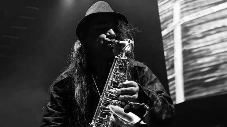 BrigadaCorona's tweet photo. Paz y baile hasta el cielo.. QEPD Sax.. gracias por tu legado 🙏🏼 #sax #saxmaldita @MalditaVecindad https://t.co/8QLF9Nx6CM