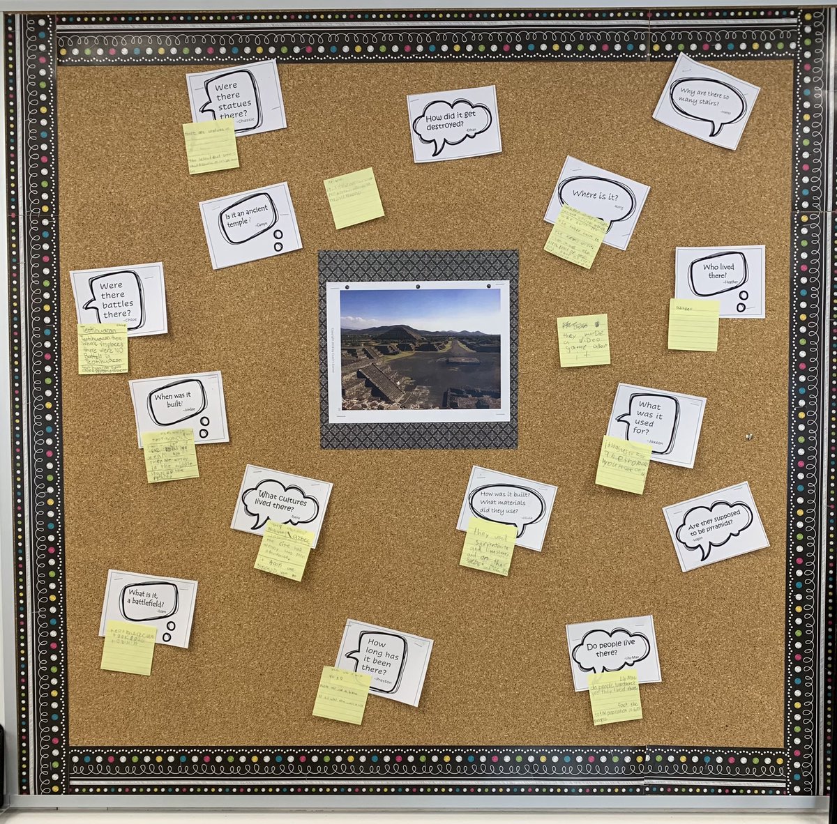 NorthernHPS's tweet photo. Lots of questions generated by one picture in grade 4/5 #itsallabouttheclimb #inquiry #ADSB #confidentlearner #adsblearns https://t.co/w0TpxNlG2R