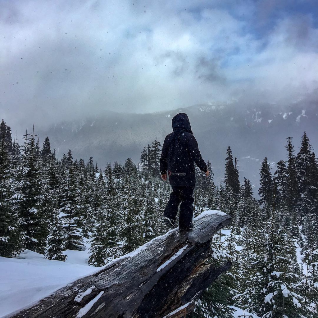 Snow and sunshine! Spring, we're happy you're here.

📷 : <a href="/klaraazman/">Klara AŽMAN</a>