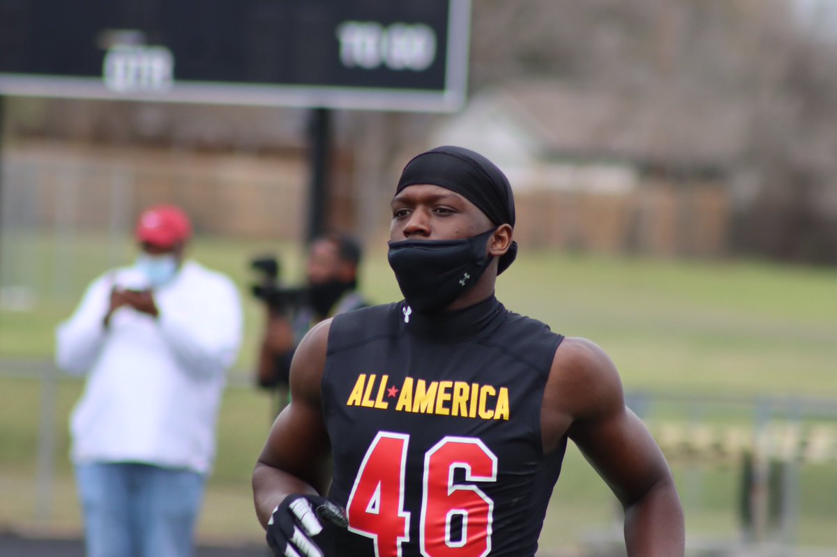 RedRaiderSports's tweet photo. Tenaha linebacker Jeremy Patton is closing in on 20 total offers and is a top #TexasTech priority. He is the younger cousin of former Red Raider WR Reginald Davis. 

As a junior Patton put up over 1000 yards on offense + 120 tackles on defense🤯 

Full interview coming to RRS https://t.co/0dPrhhqrqU