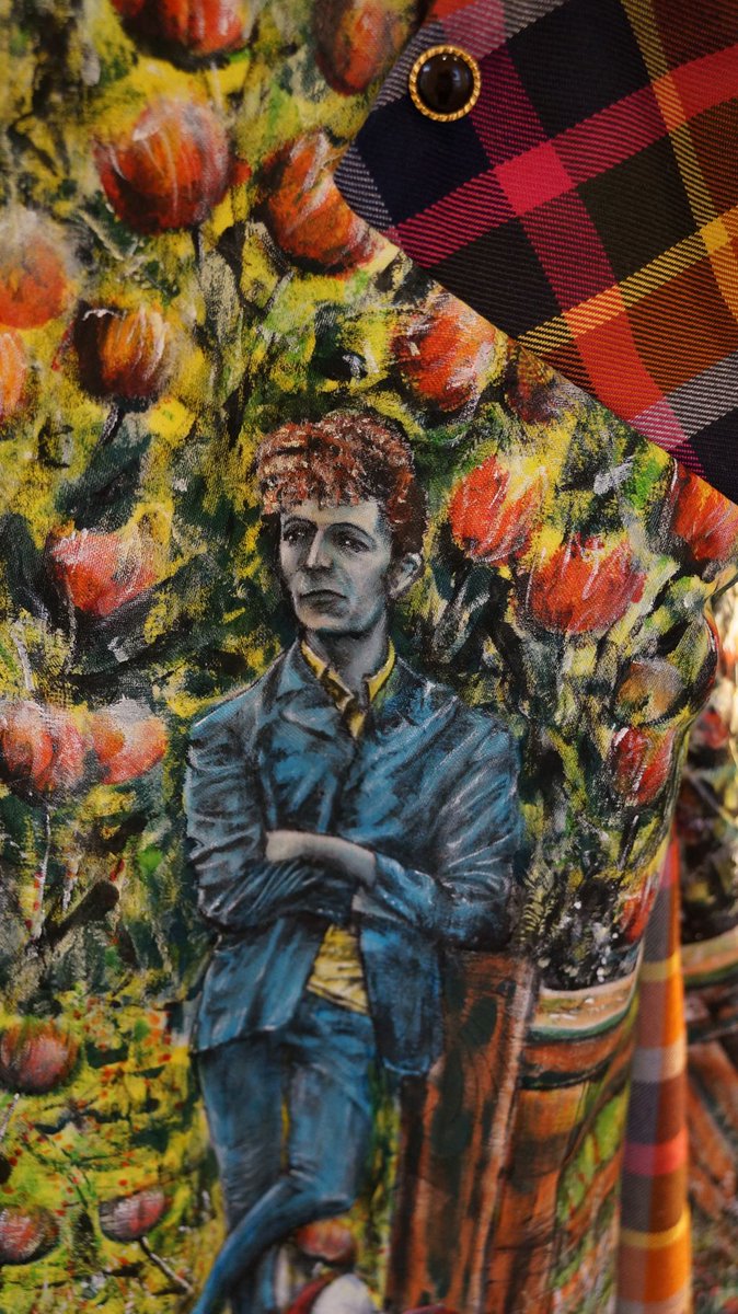 Do you see who I see? Amazing painted coats by Dyan Prujean at the Forrester gallery until April 4 2021.

#DyanPrujean
#TextileInk
#painting 
#WorldOfWearableArt