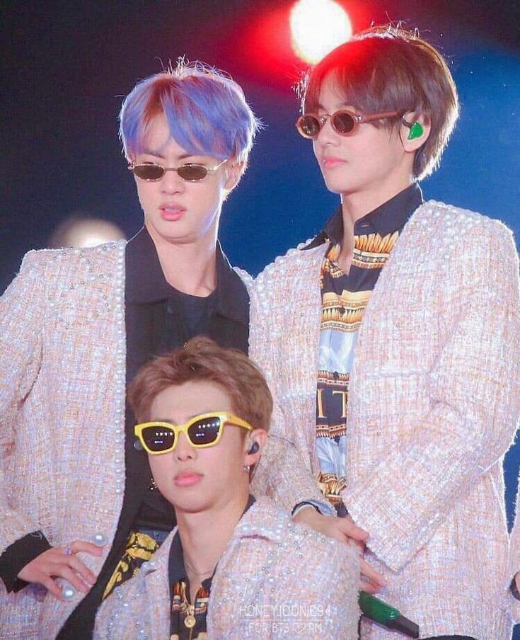 LMomailyn's tweet photo. #UnGrammyParaBTS  ANIMOOO SE LO MERECEN MAS QUE NADIEE #DynamiteTo1B #GRAMMYs #grammys2021 #방탄소년단 #LightItUpBTS https://t.co/LEs5ZE1KhY