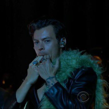 7Osharry's tweet photo. THIS WAS THE CUTEST THING IN THE WORLD https://t.co/RLZEQxr3jq