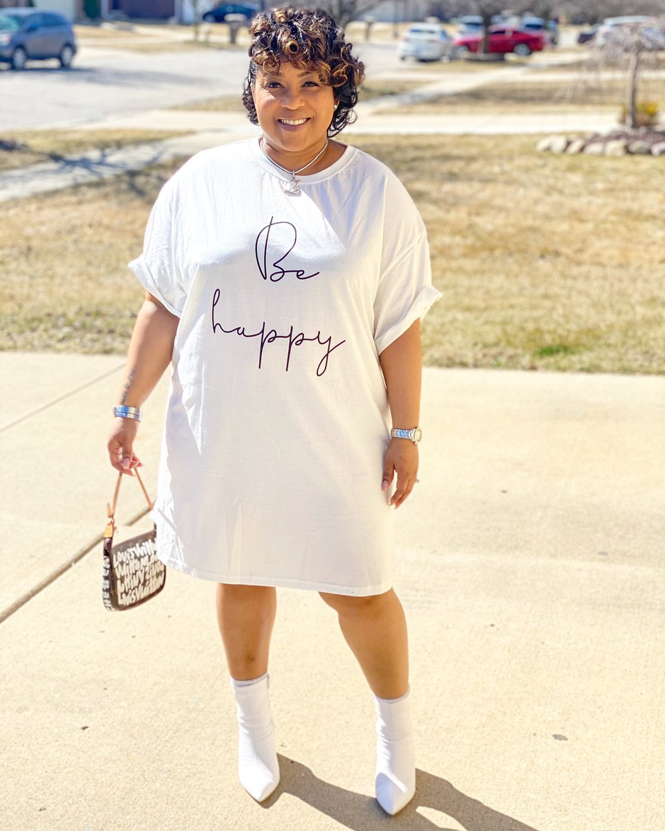 Trend = White boots!