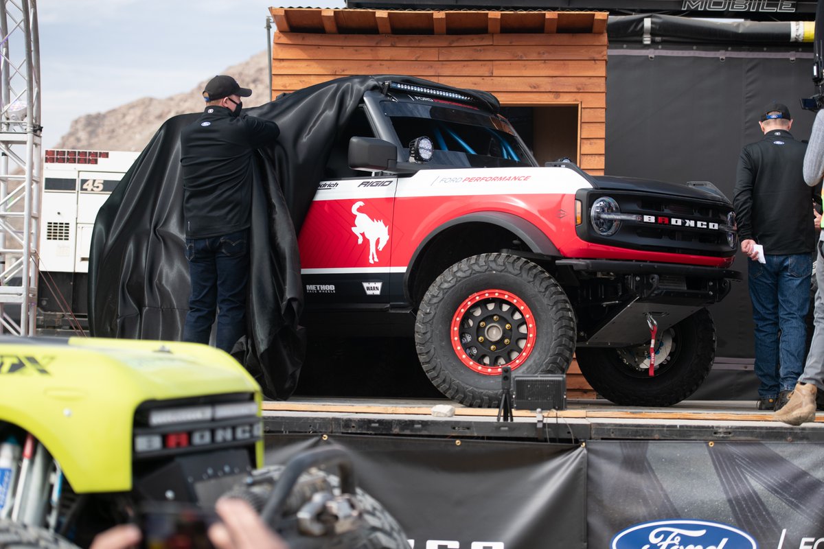 Ultra4USA's tweet photo. Who's ready to watch the @Ford #Bronco 4600 cars race? Rumor has it they were doing testing this past weekend. 

Will we see one at #Ultra4Moab?

Read more: https://t.co/bH525yQMzl

#KOH2021 #Ultra4Racing @FordPerformance https://t.co/i43m1EzpK4