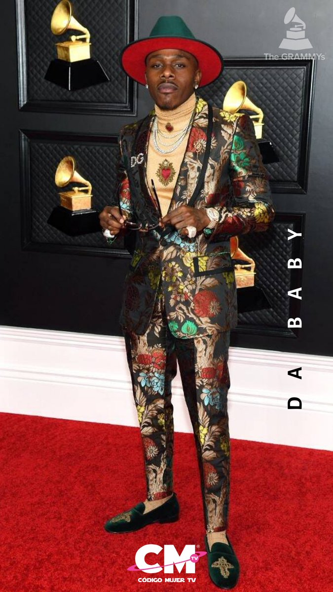 lasdipsa's tweet photo. ¿Aprobamos el estampado del traje de DaBaby? 👍👎#GRAMMYs × #CodigoMujerTV https://t.co/zDf6GQdKeZ