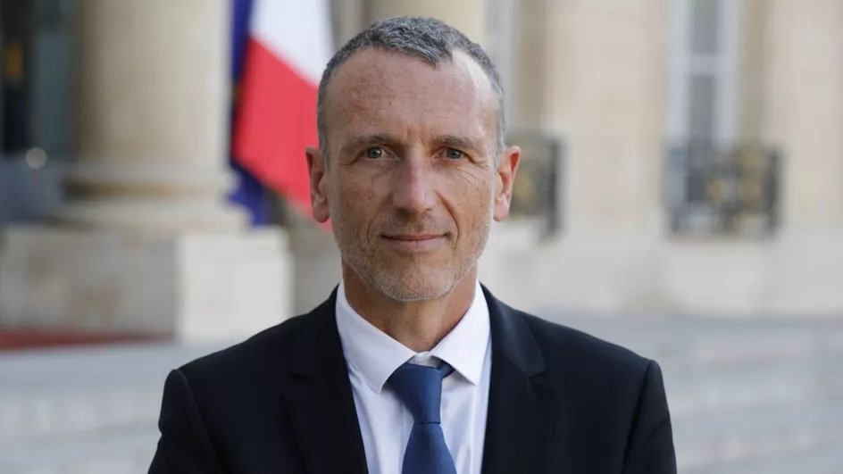franceinfo's tweet photo. Danone : Emmanuel Faber remplacé à la présidence du groupe par Gilles Schnepp

https://t.co/jpMk3iNWId https://t.co/LOwRTsEuJE