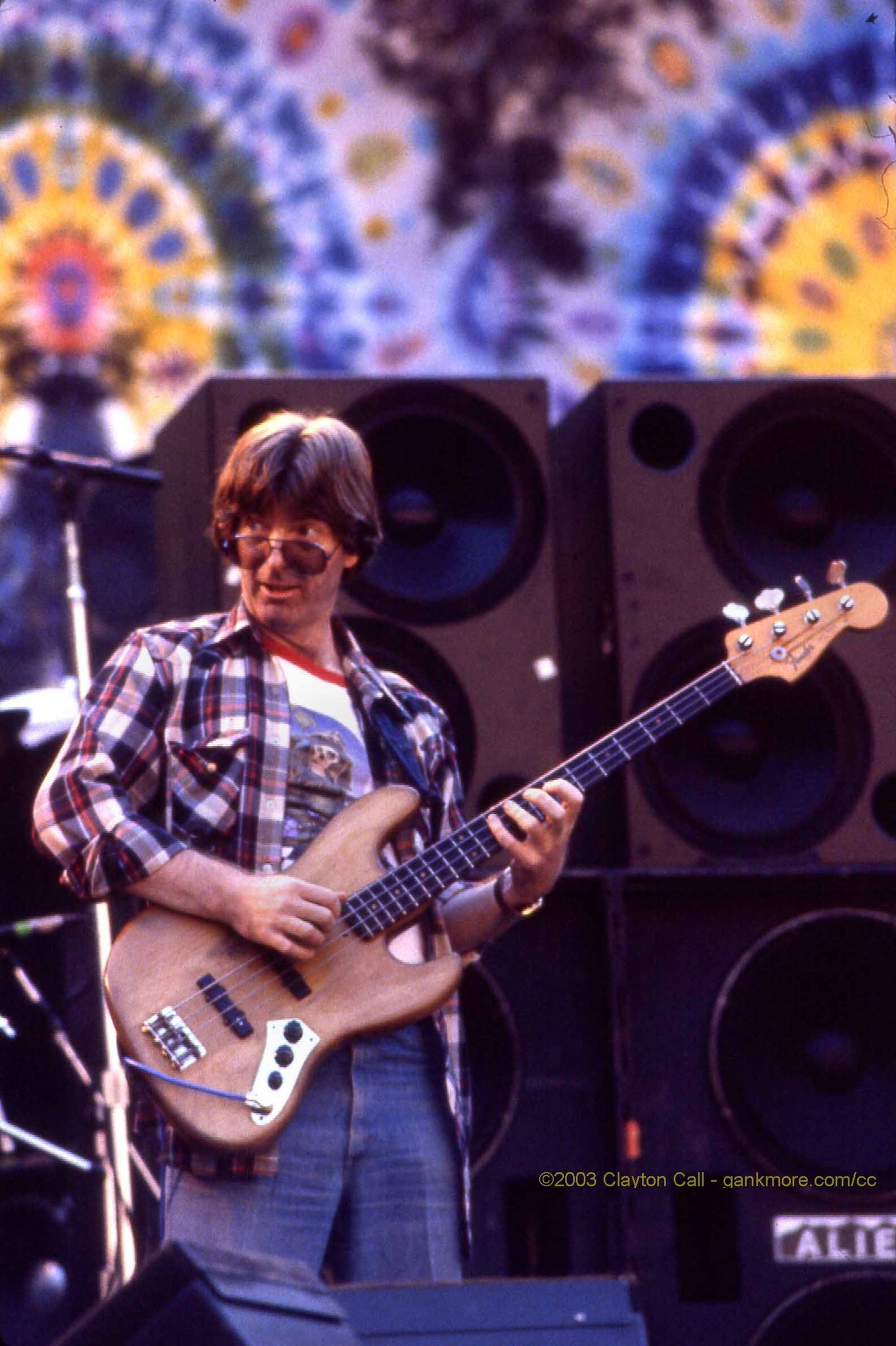 Happy 81st Birthday, Phil Lesh! 

Here s 4 photos of Phil playin a Fender Jazz Bass. You re welcome. 