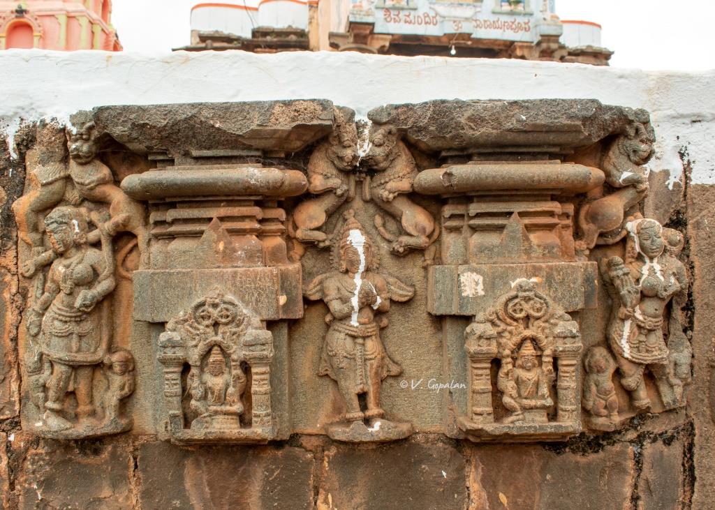TheGopalan's tweet photo. As part of the renovation this temple's wall was white washed.

And this is how we did it!

RENOVATION!!!!!!!!!!!!!!!!!!!!! https://t.co/HFMkgNmCYs