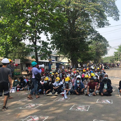 Protests in Mandalay and Yangon today despite yesterday's killing of protesters by security forces - the heaviest toll in one day yet #WhatsHappeningInMyanmar pictures <a href="/Myanmar_Now_Eng/">Myanmar Now</a>