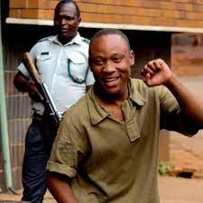 cazawaty's tweet photo. It is NOT a ple's Govt that constantly arresting youths
for questioning, Corruption & abductions,
Denies them bail to "fix them"
@ZANUPF_Official The Cartel thats looted Zim with no mercy listen good these youths "fear Fakol"
#FreeMako
#FreeCecilia
#FreeTapiwa
#FreeFarlon https://t.co/SAs5UDxZ86