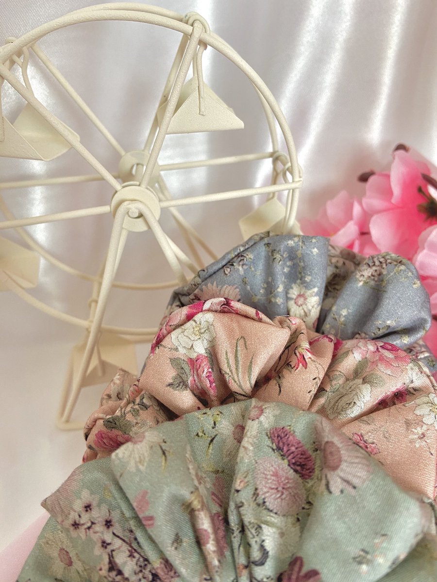 Secret Garden 💐
available on thescrunchycorner.bigcartel.com