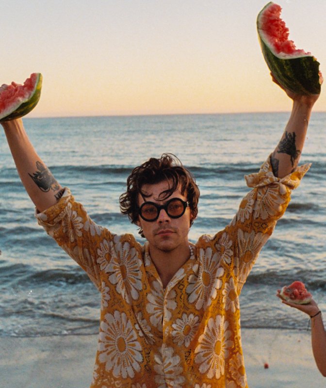 TheHSCharts's tweet photo. 🇺🇸 'Watermelon Sugar' by Harry Styles has re-entered the Top 3 on US iTunes. #GRAMMYs https://t.co/wrLQzhBVtl