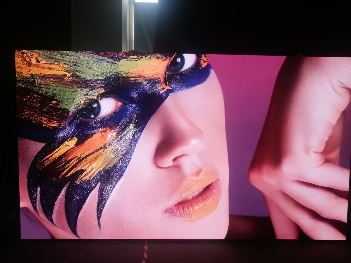 translumens's tweet image. P1.56 HD LED display aging testing. High resolution and high refresh rate and high color contrast. 
#LEDscreen #HDLEDscreen #TranslumenLED #smallpixelpitchLEDScreen 
Mail： sales@translumens-led.com 
Tel：+86 186 8226 0921.