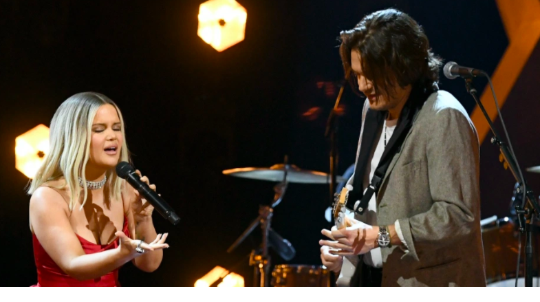 Abtrme2day's tweet photo. OMG how I have missed seeing you @JohnMayer on the stage!  Thank you for that awesome performance with @MarenMorris https://t.co/t3WQXl51VT