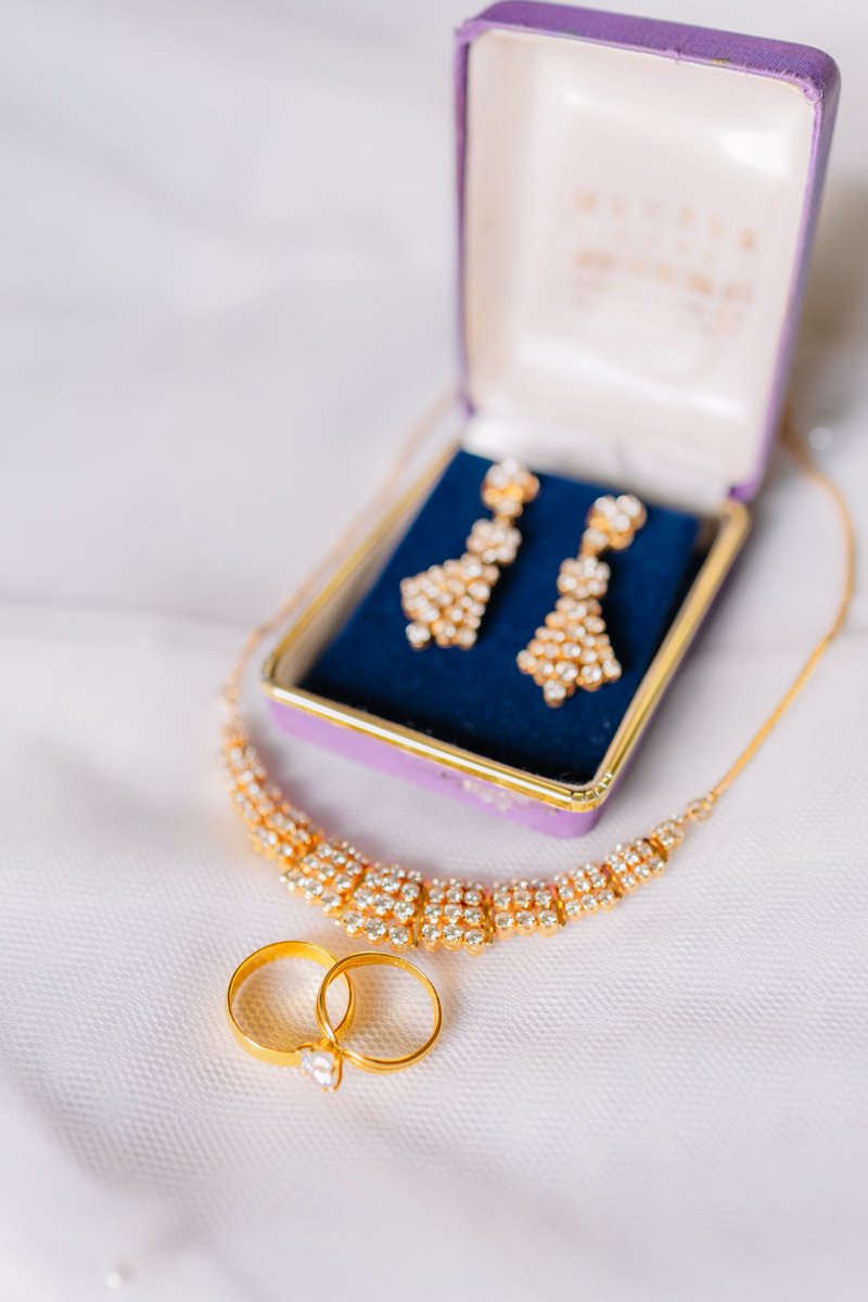 twt_kimk's tweet photo. Brides Preparation with jewellery 👰💍

For @iHX_Production https://t.co/YbFKUQ8DfU