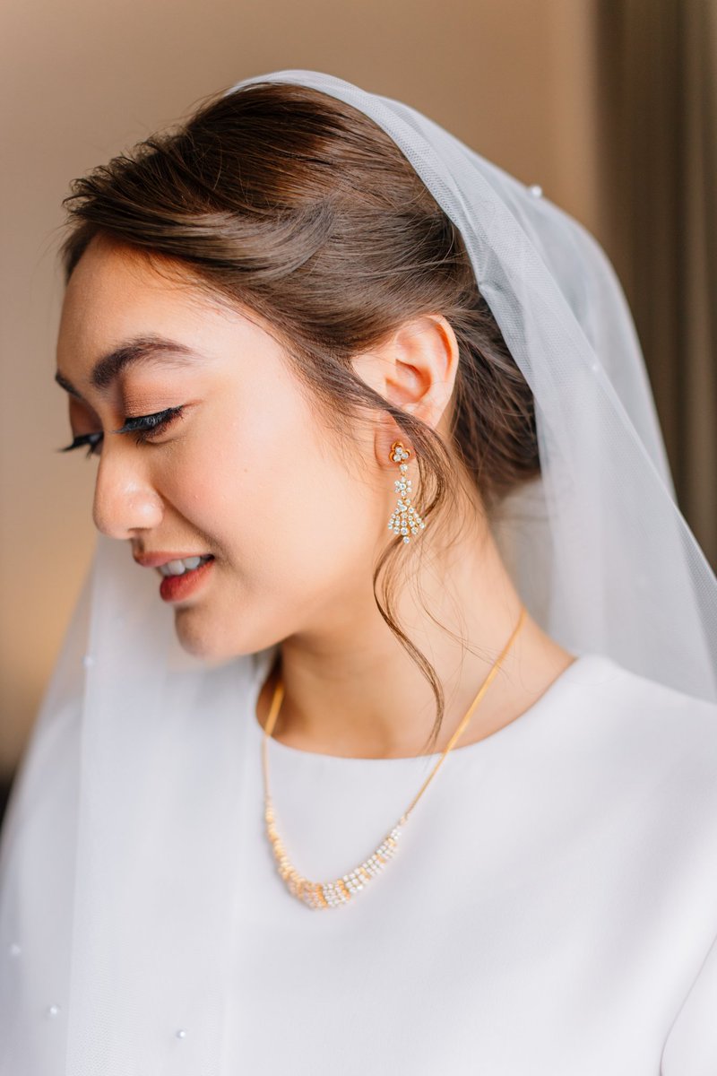twt_kimk's tweet photo. Brides Preparation with jewellery 👰💍

For @iHX_Production https://t.co/YbFKUQ8DfU