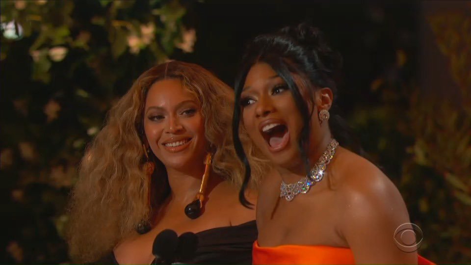 gustavocarnei's tweet image. Obrigado Beyoncé por me deixar existir na mesma linha temporal q vc 🥺

#GRAMMYs