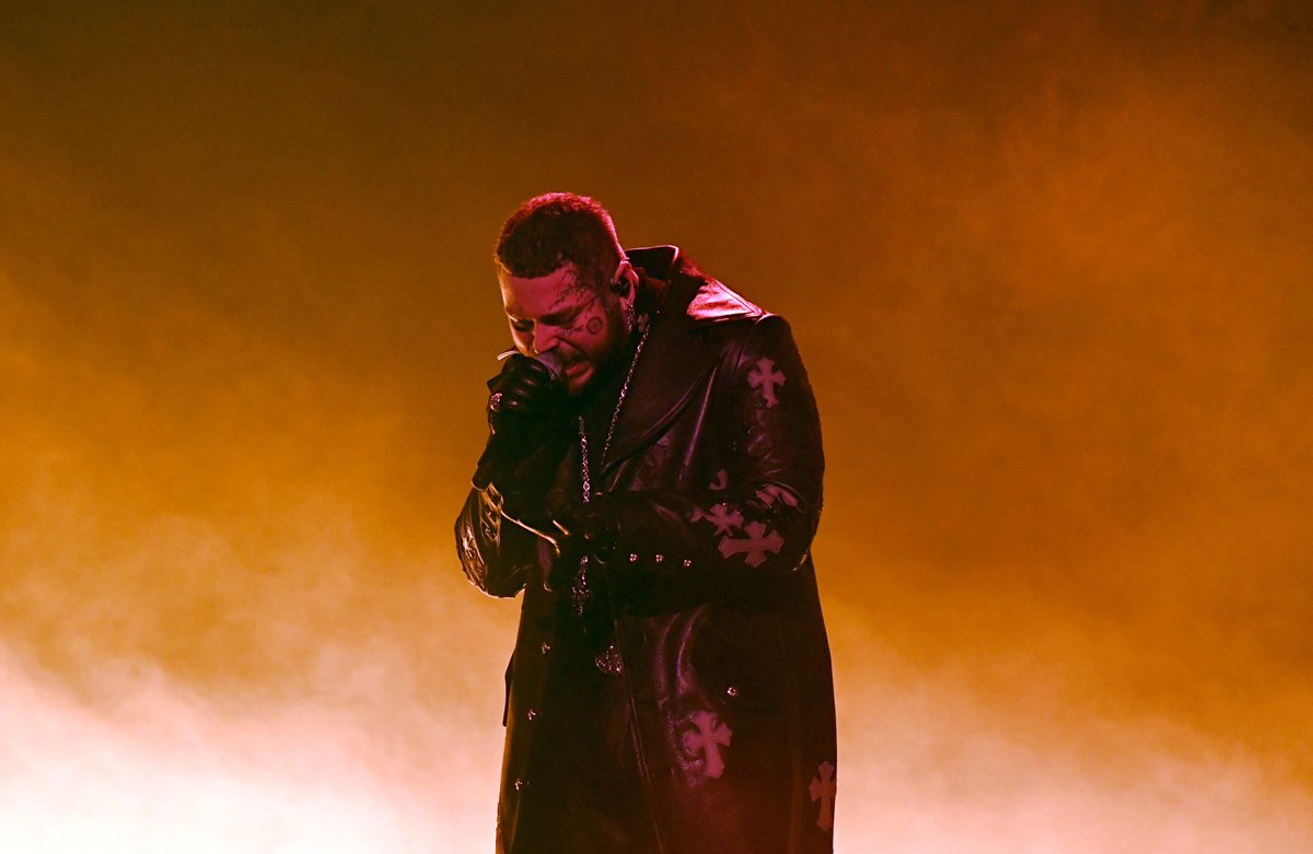 RepublicRecords's tweet image. .@PostMalone just killed that 🔥 #GRAMMYs #RepublicGRAMMYs