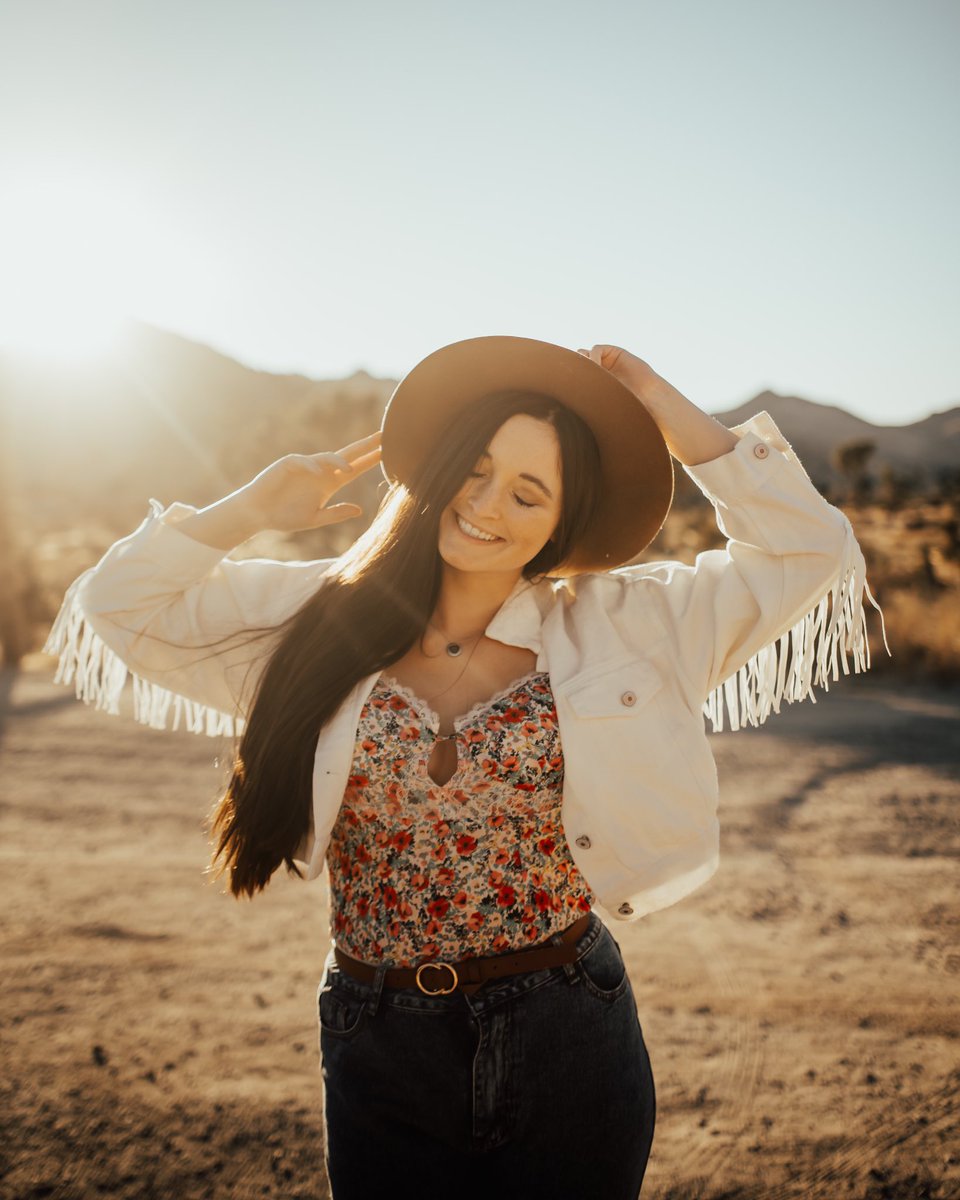 zoefortuna's tweet photo. Been a minute since I got in front of the camera 📸🤗

PC: Emily Dekoster https://t.co/ilY9NMdmfk