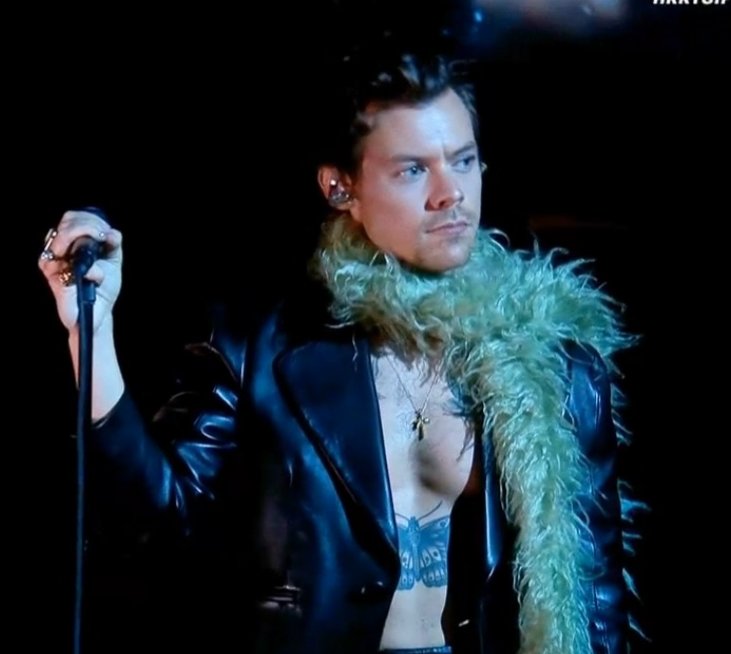 wallslthsss's tweet photo. i am so proud of you ¡!!! ser supremo todo poderoso 
PROUD OF HARRY #GRAMMYs https://t.co/iSOSpV5mCP