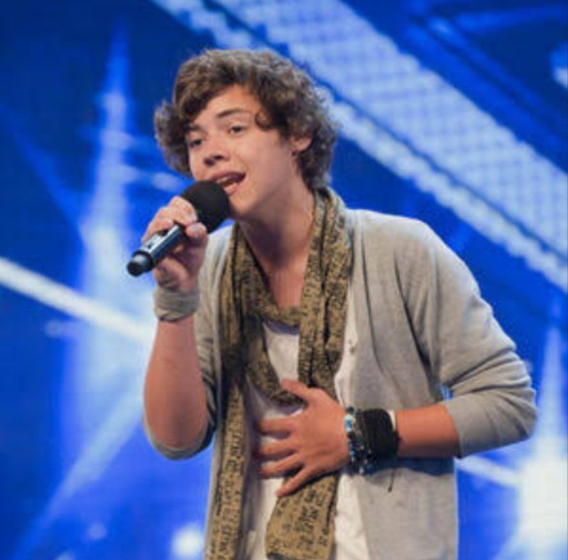 Teena_Guleria's tweet photo. PROUD OF HARRY STYLES👑
Will always be there to support you cupcake💖
❤ Love you Harry ❤

YOUR  1ST                                       YOUR
PERFORMANCE ------------>       GRAMMY  
                                        PERFORMANCE https://t.co/cafn639Cfn