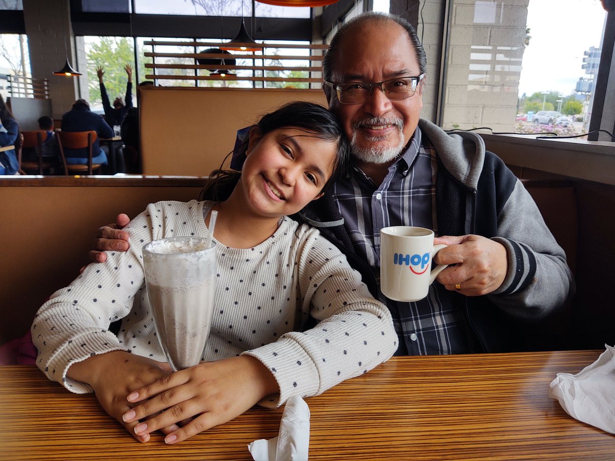 rpmuriera's tweet photo. Celebrated my #PiBirthday today with da pamilya at @IHOP to get my free #BirthdayPancakes ๐ฅ #InternationalHouseOfPinoys #IHOP https://t.co/5P31AZUqWt