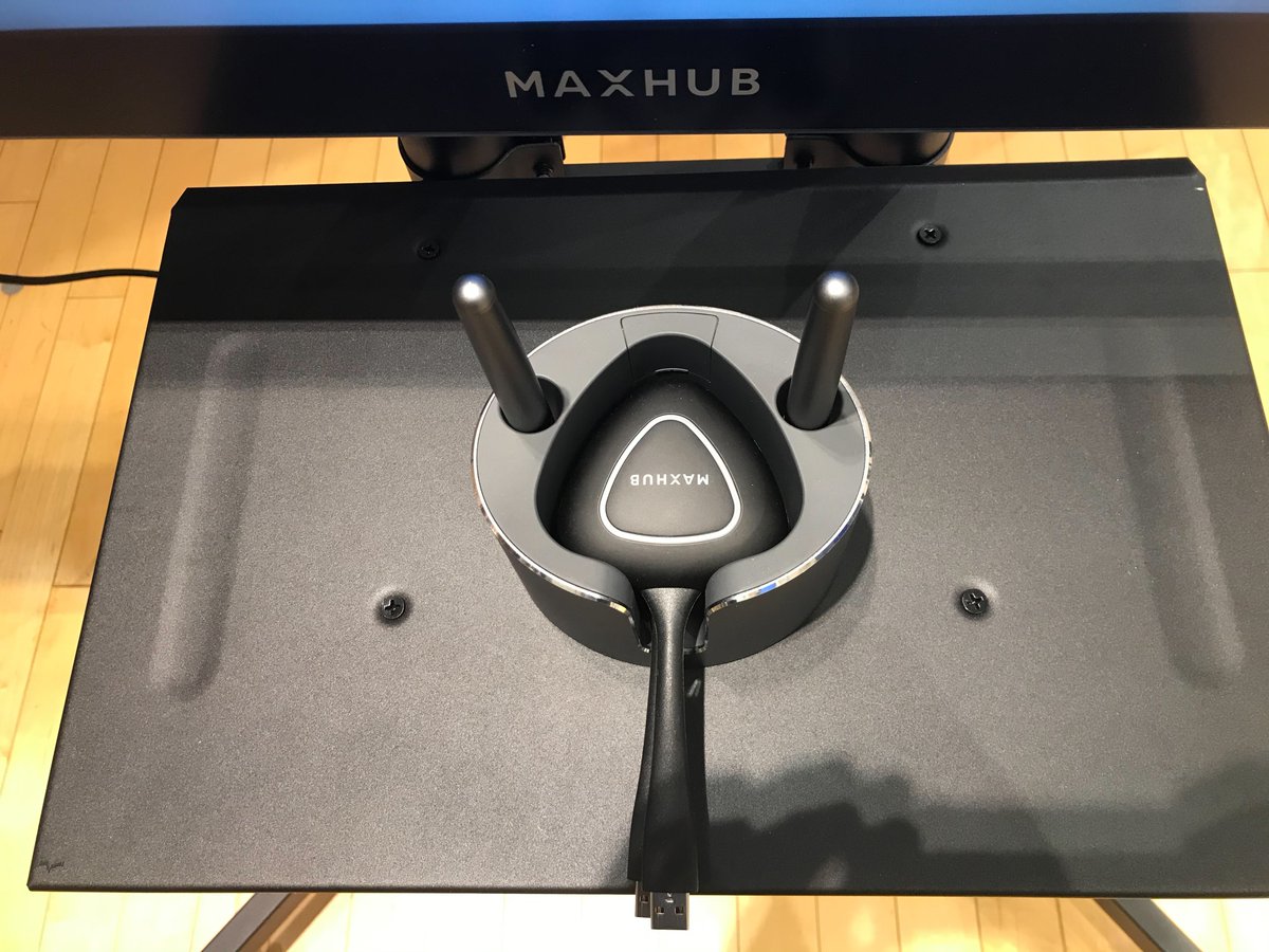 GoldexM's tweet photo. #ゴルモバ でも #MAXHUB を活用しています👍
・オンライン会議、店舗内会議がやりやすい
・サイネージとしても活用できる
・Windows搭載なので活用方法が多岐に渡る利便性
・高性能スピーカー・カメラ搭載で配線ごちゃごちゃしない
・電子黒板としても優秀
・触ってみたい方は当店までお越しください https://t.co/xV9dGHrsEB
