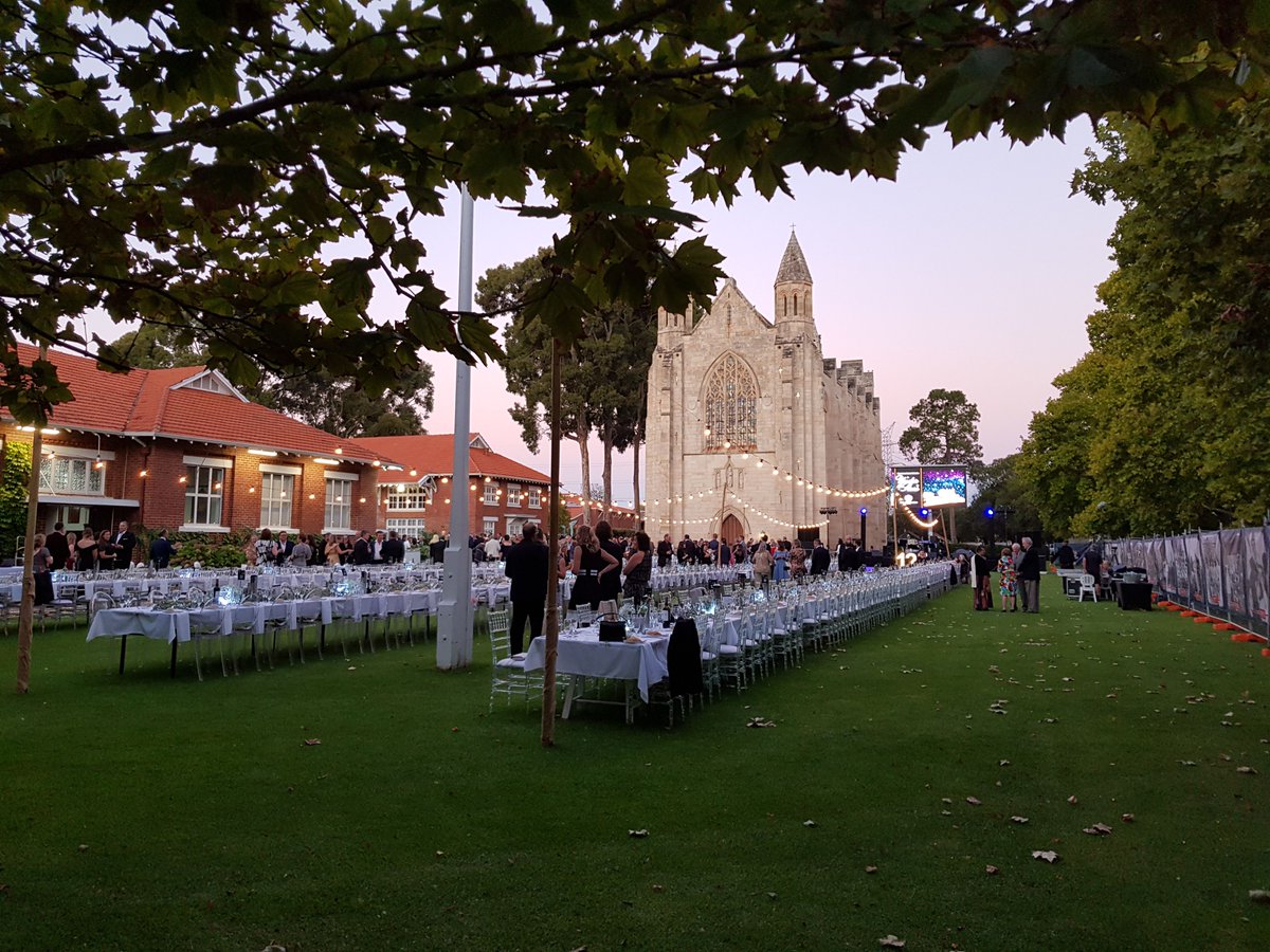GuildfordGramm's tweet photo. What a memorable event our #LongTableDinner Under the Stars was! โจ A stunning setting, amazing food, incredible music and entertainment, lots of bidding and even some dancing! It was the perfect way to celebrate #125yearsofGGS with the whole community. Thank you to all involved! https://t.co/JE9jeugLZT