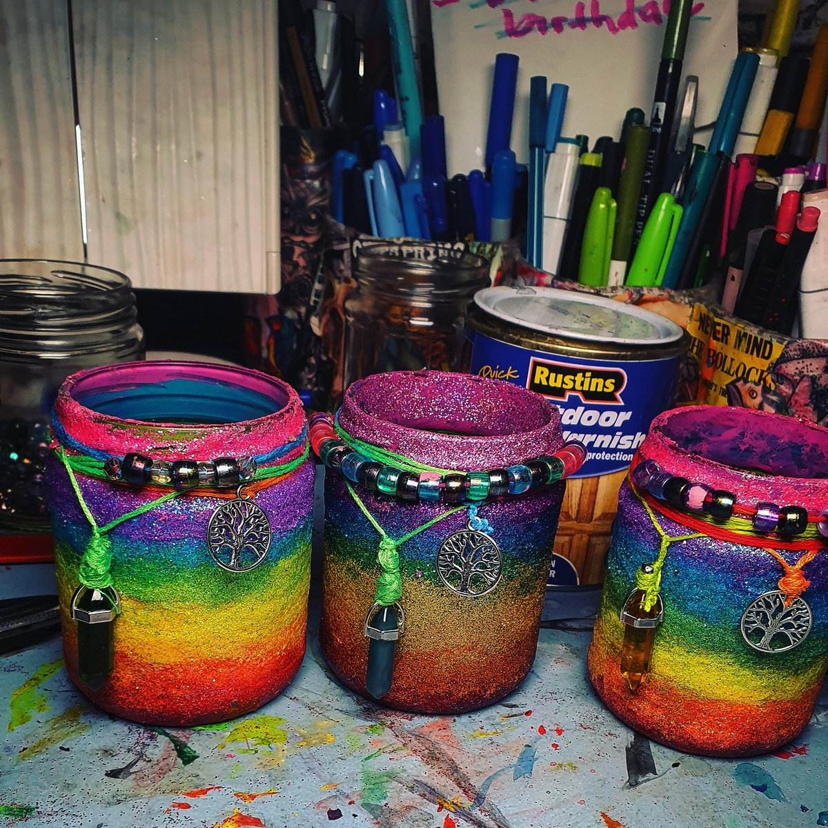 methadontcare's tweet photo. Paint brush pots and pen pots.
#diyarts #dmme #newageart #newage #painting #painted #spelljar #paintcandle #treeoflife #crystals #healingcrystals #comissionsopen #altercandles #diy #quickdiy #lgbt #gaypride #magic #magik #repurposing #upscaled #upcycling #artist #art #artaccont https://t.co/I1Z8SFZWJR