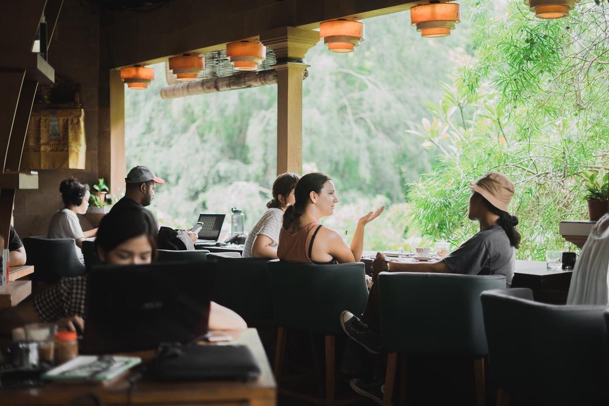littletalksubud's tweet photo. We are open today! Hari ini kami buka seperti biasa.
Makan nasi campur pakek tahu,
Habis Nyepi mari jumpa di #littletalksubud πππΎ https://t.co/tVuNs9h44Q