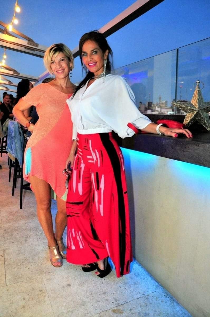 GRACIAS!!!!
#semidilino de
@alfaparfmilano_arg 
<a href="/moraoficial/">Aurora Mora</a>.ok <a href="/lidherma/">Lidherma</a> <a href="/ninacharme/">NINA CHARMÉ</a> @lespacedelabeaute @sisleyparisofficial 
@sol_y_oro <a href="/staff/">?</a>.nails.manos
@tiezziartistaplastica @fixoindumentaria <a href="/geraldmoon/">Gerald Moon</a>.arg
@hotelgrandbrizo.ba  #cieloskyba.
GRACIASSS <a href="/milanosu/">Susana  Milano</a>!!