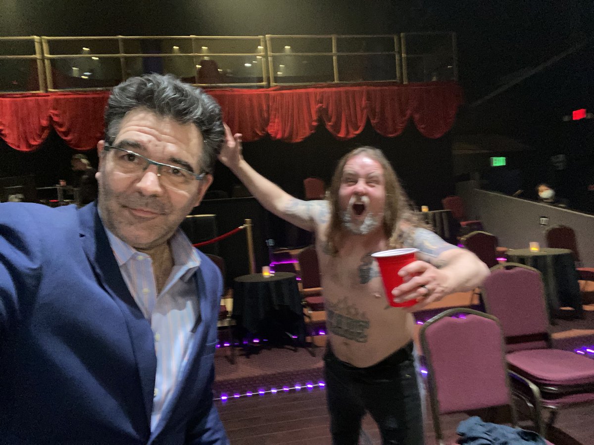 johnnykats's tweet photo. Aaand proof ... #RedCupGeoff @QueensOfRock @mosaiconstrip #RJnow @reviewjournal https://t.co/4YHIQIE4cJ
