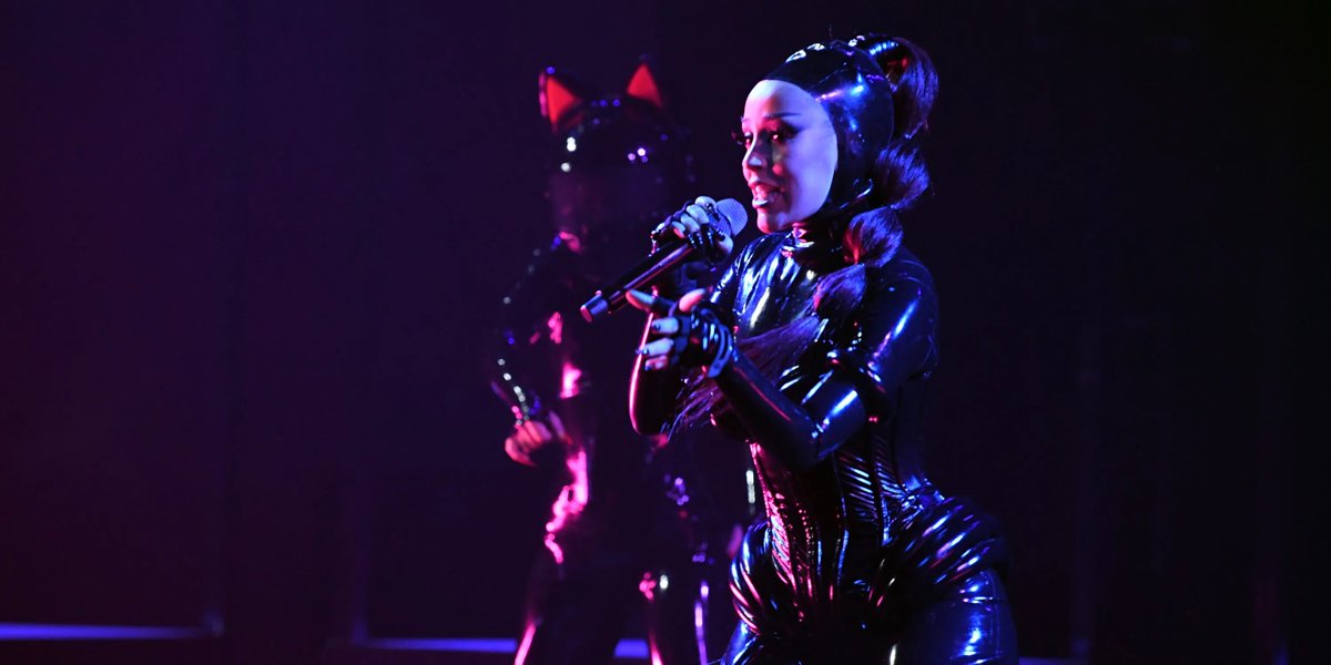 greedymotivez's tweet photo. doja cat was snubbed, she had such an impact on the music industry in the last year, everyone knew her name and she had so much power, she deserved to win at least ONE of her nominations #GRAMMYs #scammys https://t.co/3NfCTSFniQ