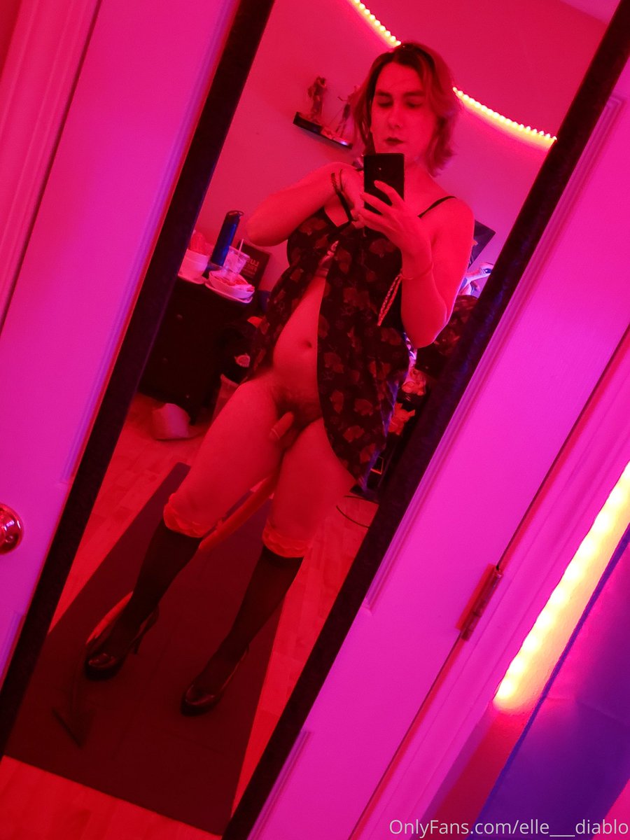 Elle___Diablo's tweet photo. New set over on OF for those interested in devil girls 💜

https://t.co/Ng0TG1R9G2 https://t.co/RWG7on1xwk