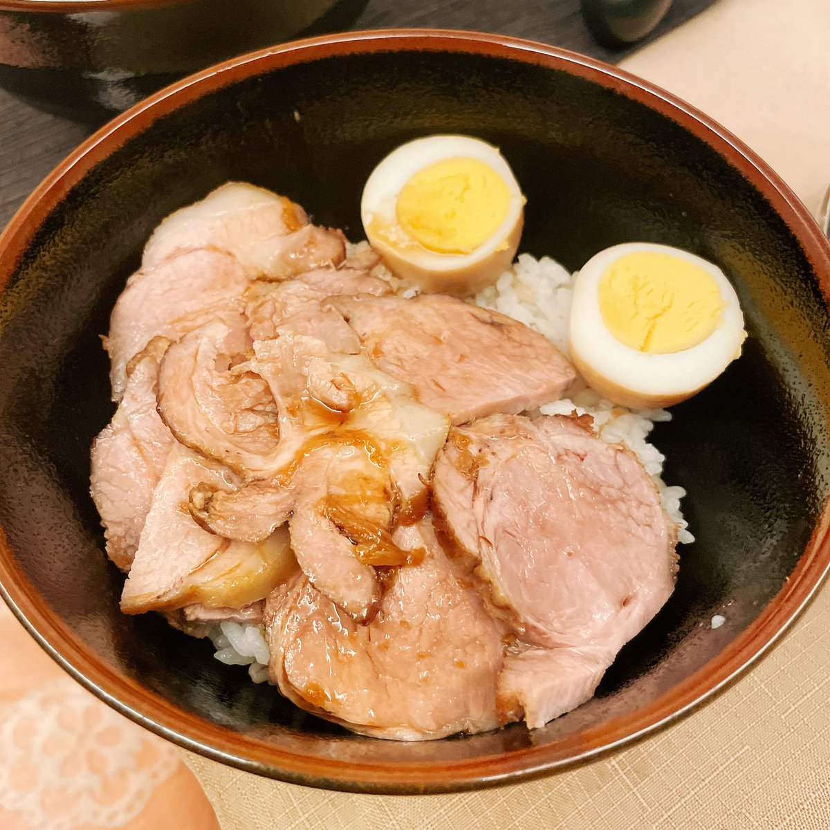 モリブデン 蒸気犬 料理犬 軍用犬 皆さん 休みの日はチャーシューを作るとよいぞ 2時間くらいでできるし次の日あまりをラーメン 写真は楽天で安かった油そば にいれるとお店クオリティのラーメンになるぞ よいぞ うまいぞ レストランモリブデン