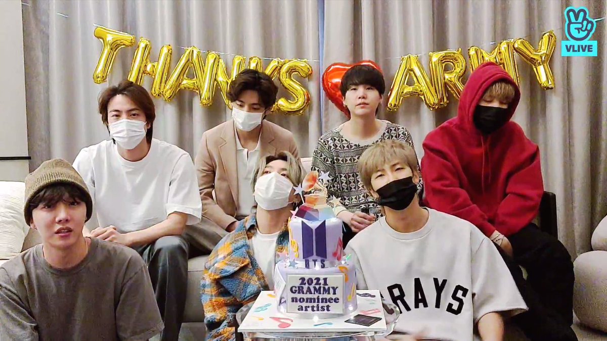 fa_bangtan's tweet photo. Vieron que antes de irse a descansar vinieron a reconfortarnos?

Cómo no querer protegerlos y que les den todos los premios del mundo.

@BTS_twt https://t.co/QPTd1rli4s