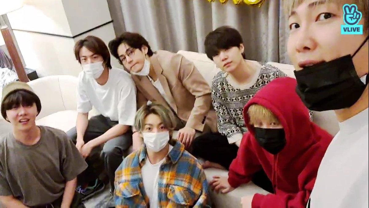 flirtaeguk's tweet image. you deserve more than just an award, you deserve the world. @BTS_twt