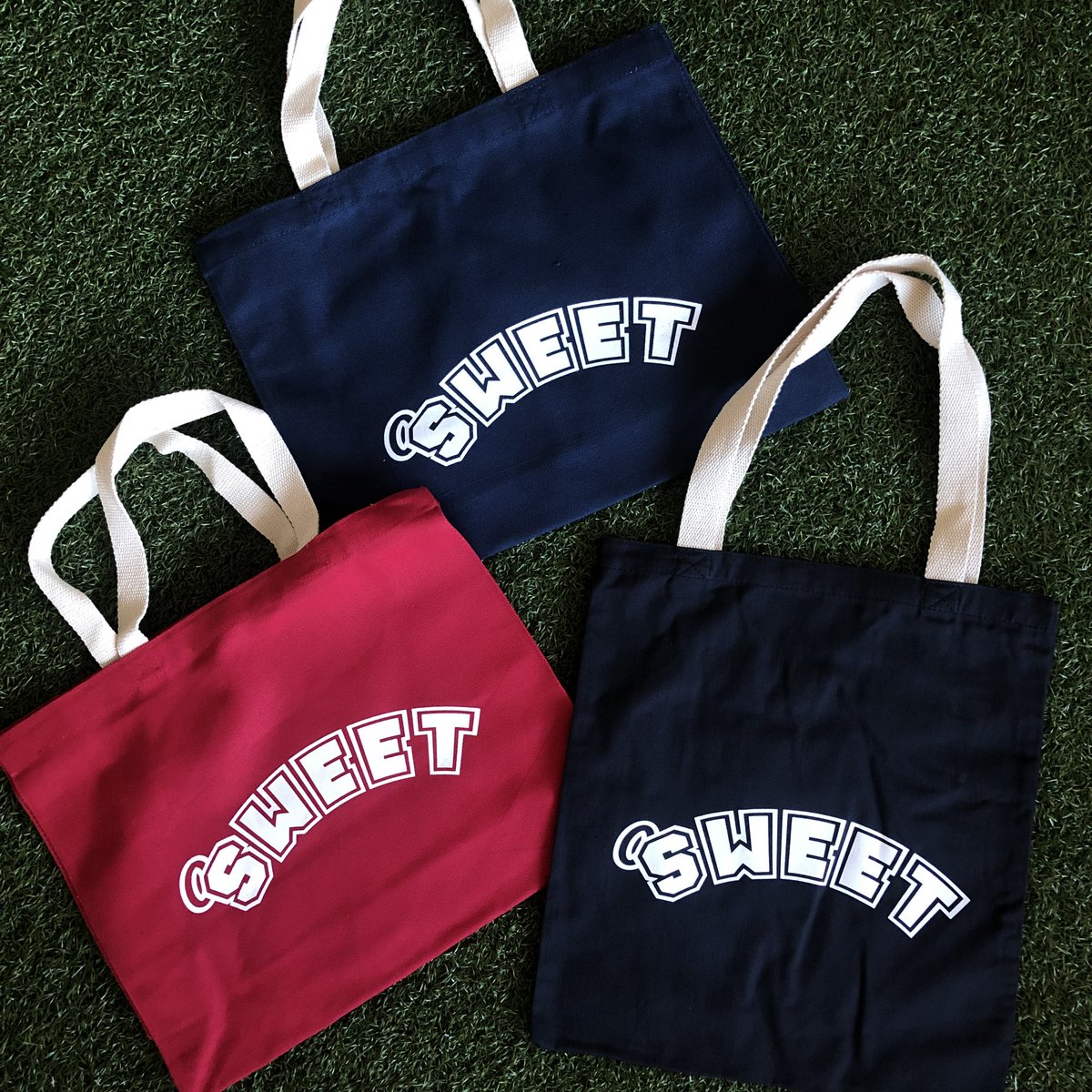 TOTES AVAILABLE ONLINE AND IN STORE!

Spend $60 and over online and receive a free tote with purchase. Sale ends tomorrow, 3/15 at 12PM HST!

sweetenemyclothing.com