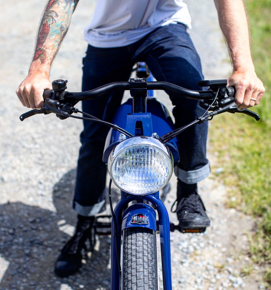 No man ever mastered life, without first mastering Balance. -MB ☯️ 
#yinandyang #michaelblast #michaelblastebikes #ebikes #evnerds #motorbikes #menstyle #gooddesign #adventure 
michaelblast.com.au