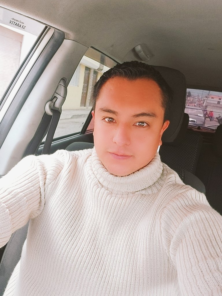 victormorenoesp's tweet photo. QUE SEA ETERNO TODO AQUELLO QUE NOS HACE FELIZ ☺☺
#ElComandante
#VM10 https://t.co/VdHyh7Pmg8