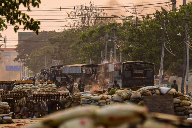 PVamplify's tweet photo. Today MWD TV announced more townships to be under martial law in Yangon. Adding North &amp; South Dagon, Dagon Seikkan &amp; North Okkalapa Tsps.

Hlaing Tharyar &amp; Shwe Pyi Thar Tsps announced martial law yesterday. https://t.co/Ps1XqRm3oh #WhatsHappeningInMyanmar https://t.co/V4fkJbpCW7