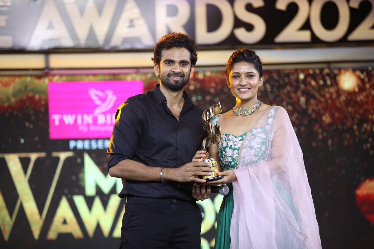 vanibhojanoff's tweet photo. Thank you @jfwdigital for this beautiful recognition .. huge thanks all my fans ❤️ @Dir_Ashwath 🤗#ohmykadavule https://t.co/bgRjcmry33