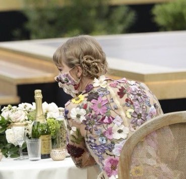 soitfuckingoes's tweet photo. taylor swift  is the literal definition of: 🌺🌱🌷🧚🏻🌸🍃💐 https://t.co/LDsSBdu0PU