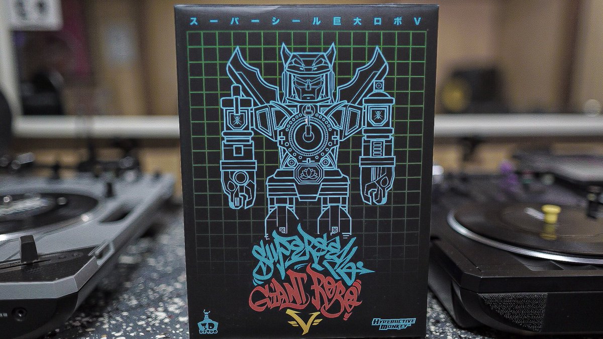 SOUMABROWUP's tweet photo. スーパーシール巨大ロボ V -Super Seal Giant Robo V生活8日目🧎🏽
@djqbert
@hyperactivemonkey
@3dretro
🙌🏼🙌🏼🙌🏼
#djqbert
#supersealgiantrobov
#3dretro
#hyperactivemonkey https://t.co/EbMYrctBpk